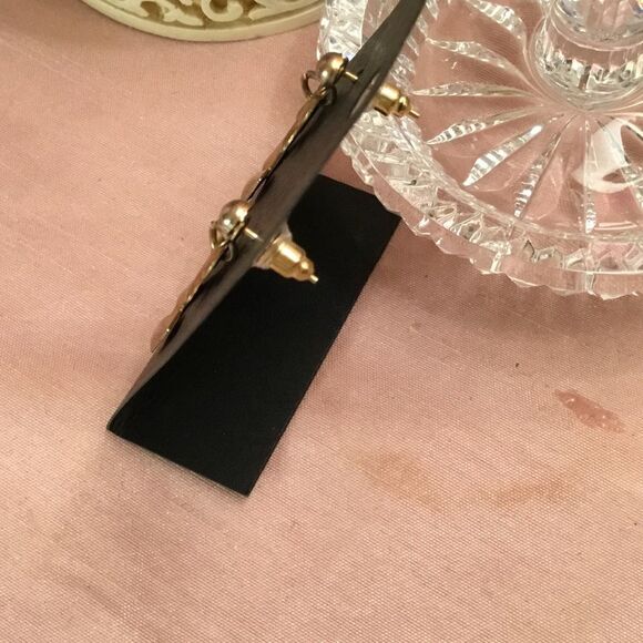 Brass Tone Light Weight Anchor Earrings - Picture 2 of 4